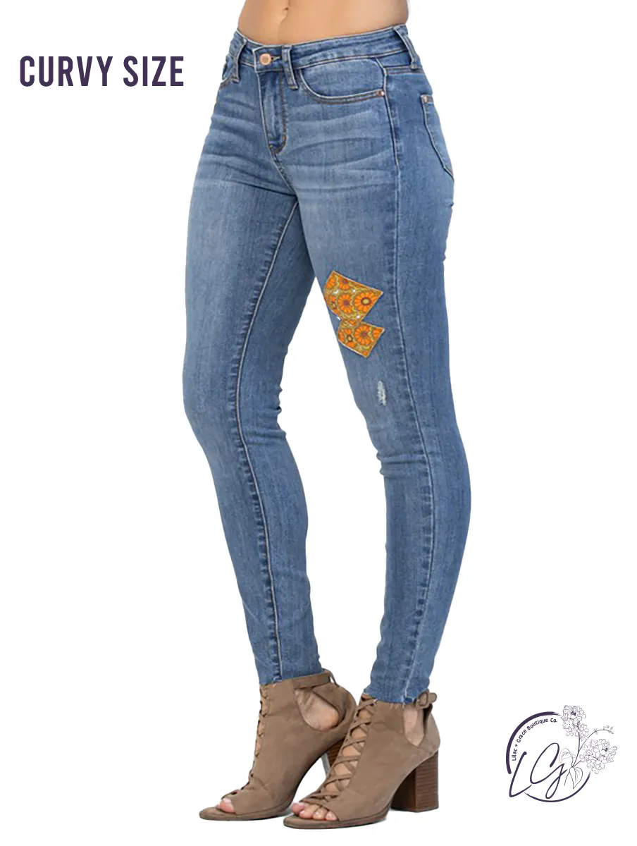 Curvy Sasha Mid-Rise 70's Patch Skinny by Judy Blue