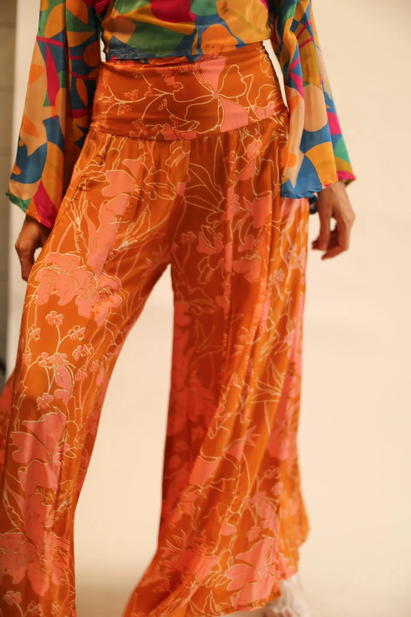 WIDE LEG BLOCK PRINT SILK PANTS RUBY