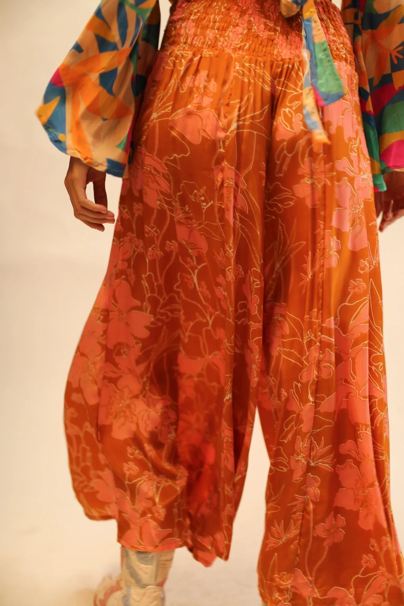 WIDE LEG BLOCK PRINT SILK PANTS RUBY